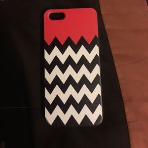 Black, white, and Chevron Red iphone case 5s